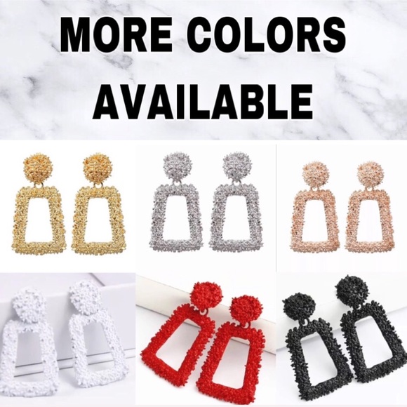 🔴𝟱/$𝟭𝟱🔴𝗖𝗟𝗘𝗔𝗥𝗔𝗡𝗖𝗘 Black Earrings NEW - Picture 8 of 10